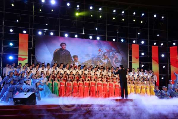 市中区举行庆祝建国69周年暨纪念改革开放40周年合唱比赛
