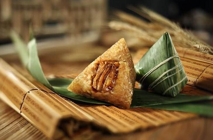 品粽味、吃“五毒饼”、喝端午茶 端午用中国仪式唤醒元气之夏
